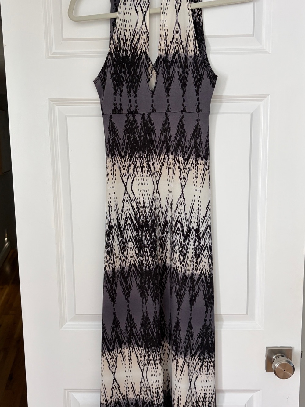 Sleeveless V‑Neck Maxi Dress in Black and Cream